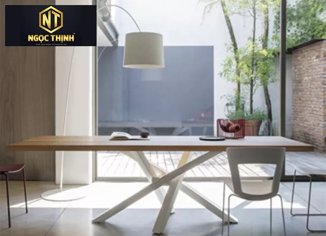 Bàn làm việc tại nhà Bàn làm việc tại nhà